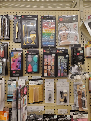 Craft Store «Hobby Lobby», reviews and photos, 11 W 39th St, Kearney, NE 68847, USA
