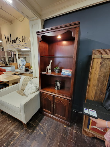 Furniture Store «What’s New? Furniture», reviews and photos, 439 SE Grand Ave, Portland, OR 97214, USA