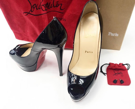 Used Clothing Store «Clothes Mentor Arlington Heights», reviews and photos, 862 W Dundee Rd, Arlington Heights, IL 60004, USA