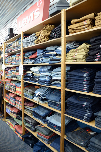 Clothing Store «Davis Jean & Fashion», reviews and photos, 4406 W Washington St, Indianapolis, IN 46241, USA