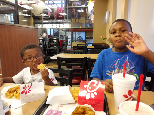 Fast Food Restaurant «Chick-fil-A», reviews and photos, 4925 Outer Loop, Louisville, KY 40219, USA