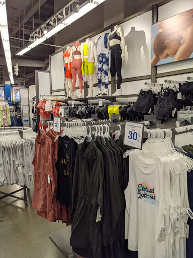 Clothing Store «Old Navy», reviews and photos, 634 Spectrum Center Dr, Irvine, CA 92618, USA