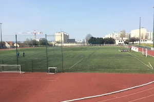 Stade des Esselieres image