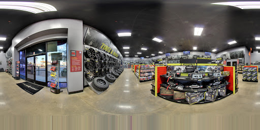 Truck Accessories Store «4 Wheel Parts Performance Center - Mesa, AZ», reviews and photos, 420 S Country Club Dr, Mesa, AZ 85210, USA