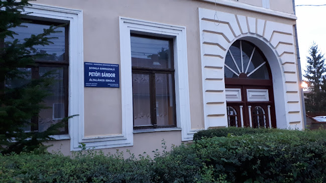Opinii despre Școala Gimnazială Petőfi Sándor în <nil> - Școală