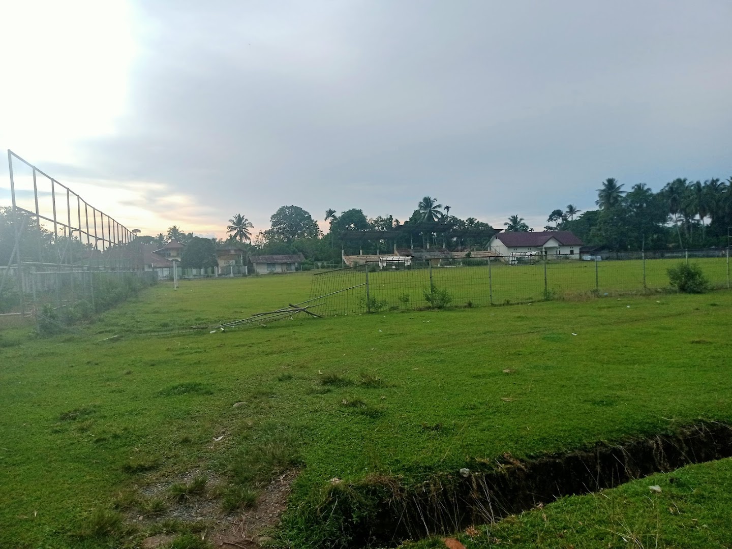 Gambar Lapangan Rajawali Jeuram