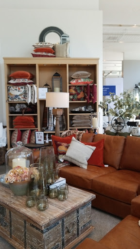 Furniture Store «Pottery Barn», reviews and photos, 800 Stanford Shopping Center, Palo Alto, CA 94304, USA