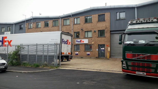 Reviews of FedEx Station Beckton in London - Courier service