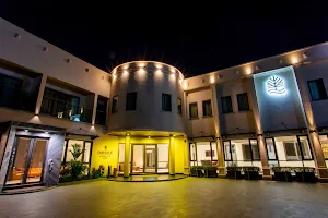 Davenue Boutique Hotel Accra image