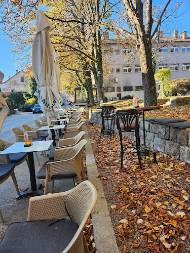 Caffe bar Saloon