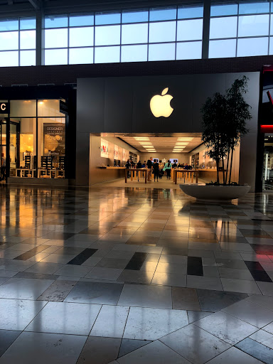 Computer Store «Apple Brandon», reviews and photos, 459 Brandon Town Center Dr, Brandon, FL 33511, USA