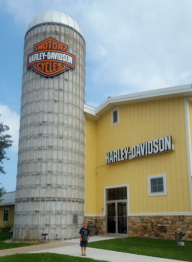 Harley-Davidson Dealer «Big Barn Harley-Davidson», reviews and photos
