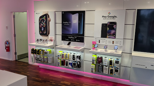 Cell Phone Store «T-Mobile», reviews and photos, 2408 Preston Rd #704b, Plano, TX 75093, USA
