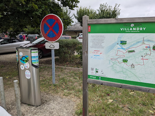 Borne de recharge de véhicules électriques SIDE Indre-et-Loire Charging Station Villandry