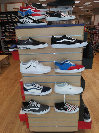 Shopping Mall «Great Northern Mall», reviews and photos, 4954 Great Northern Mall, North Olmsted, OH 44070, USA