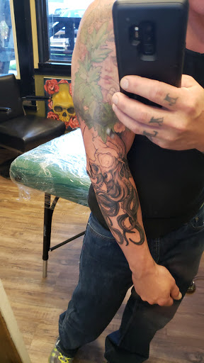 Tattoo Shop «A Built To Last Tattooing», reviews and photos, 315 W Market St, York, PA 17401, USA