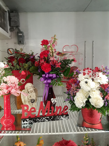 Florist «Little Flower Shop», reviews and photos, 616 High St, Delano, CA 93215, USA