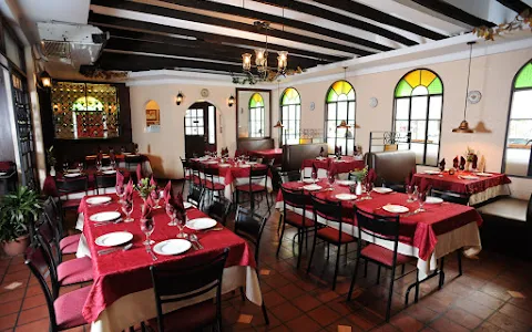 Alba Restaurante Español image
