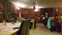 Atmosphère du Restaurant français Les Tables d'Aymeries à Aulnoye-Aymeries - n°11