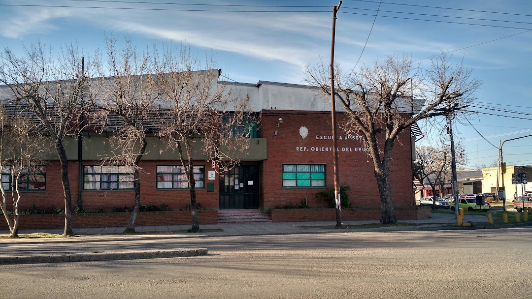 Escuela República Oriental del Uruguay