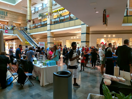 Shopping Mall «West County Center», reviews and photos, 80 W County Center Dr, Des Peres, MO 63131, USA