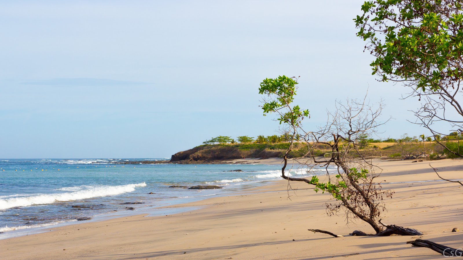 Foto von Mansita Beach und die siedlung