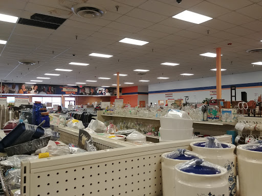 Thrift Store «Goodwill of North Georgia: Cartersville Store, Career Center and Donation Center», reviews and photos, 929 Joe Frank Harris Pkwy SE, Cartersville, GA 30120, USA