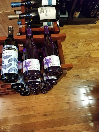 Liquor Store «Nostrand Wines & Liquors», reviews and photos, 549 Nostrand Ave, Brooklyn, NY 11216, USA