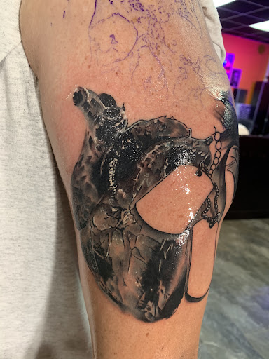 Tattoo Shop «Black Heart Tattoo», reviews and photos, 1926 Hudson Bridge Rd, Stockbridge, GA 30281, USA