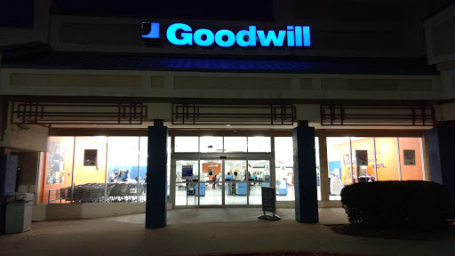 Thrift Store «Goodwill», reviews and photos