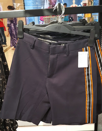 Stores to buy women's shorts Mumbai