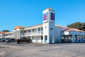 Motel 6 Round Rock, TX image