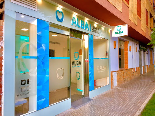 Alba, Clínica dental en El Palmar