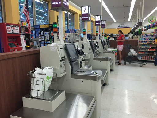 Supermarket «Giant», reviews and photos, 7142 Arlington Rd, Bethesda, MD 20814, USA