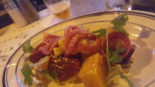 Bar & Grill «Villain & Saint», reviews and photos, 7141 Wisconsin Ave, Bethesda, MD 20814, USA