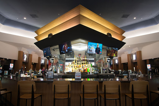 Movie Theater «Emagine Willow Creek», reviews and photos, 9900 Shelard Parkway Plymouth, Plymouth, MN 55441, USA