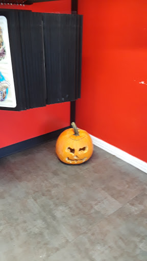 Tattoo Shop «iDrive Tattoo Shop Orlando», reviews and photos, 7513 International Dr, Orlando, FL 32819, USA