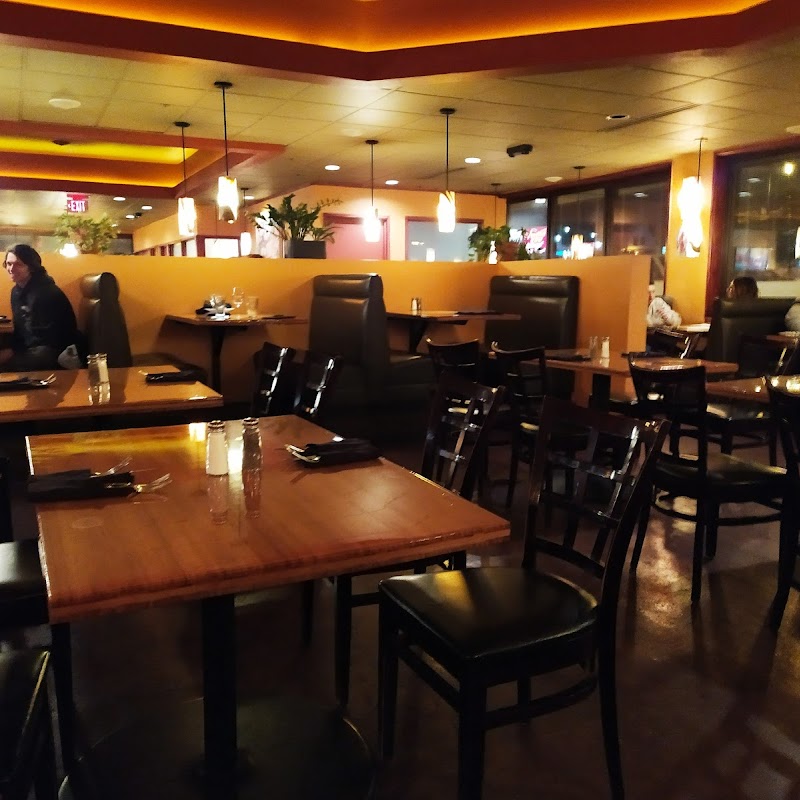 Suite 100 Restaurant Bar & Lounge