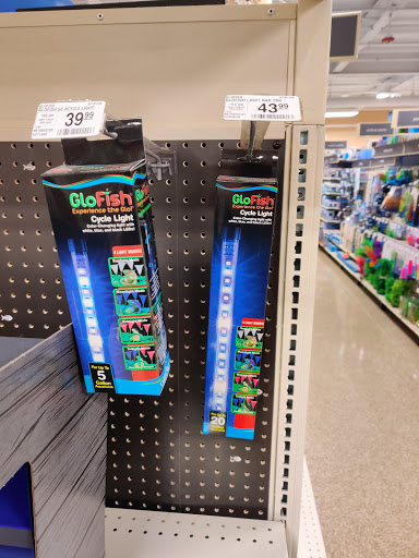 Pet Supply Store «PetSmart», reviews and photos, 215 Needham St, Newton, MA 02464, USA