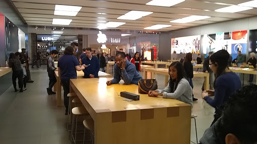 Computer Store «Apple Tacoma Mall», reviews and photos, 4502 S Steele St, Tacoma, WA 98409, USA