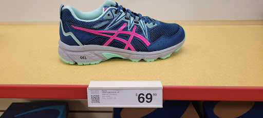 Shoe Store «Famous Footwear», reviews and photos, 50 Shining Willow Way, La Plata, MD 20646, USA