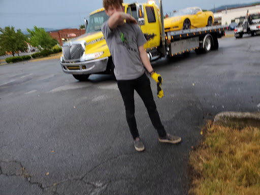 Auto Body Shop «Royal Auto Works Inc», reviews and photos, 706 N Royal Ave, Front Royal, VA 22630, USA