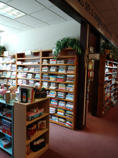 Used Book Store «Goodwill Manasota Bookstore - Bradenton», reviews and photos, 7200 55th Ave E, Bradenton, FL 34203, USA