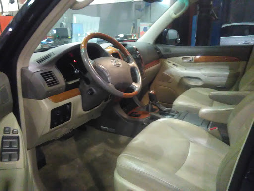 Volkswagen Dealer «Volkswagen Springfield», reviews and photos, 3145 S Campbell Ave, Springfield, MO 65807, USA