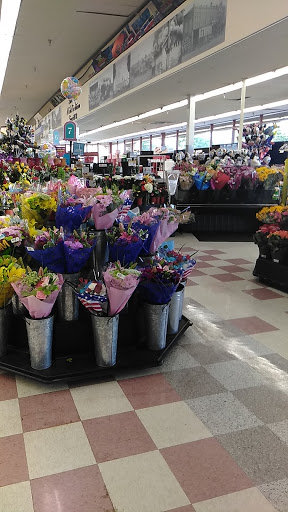 Supermarket «Save Mart Supermarkets», reviews and photos, 1059 C St, Galt, CA 95632, USA