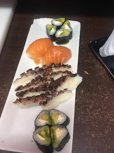 Yutakana sushi delivery - La Cisterna