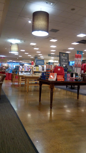 Book Store «Joseph Beth Booksellers», reviews and photos, 2785 Dixie Hwy, Crestview Hills, KY 41017, USA