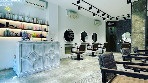 Oscar Blanco Salón Peluquería y Barber Shop en Fuenlabrada, Madrid