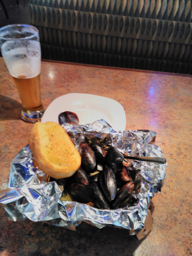 Bar & Grill «South East Gears & Cheers», reviews and photos, 23333 Aurora Rd, Bedford Heights, OH 44146, USA