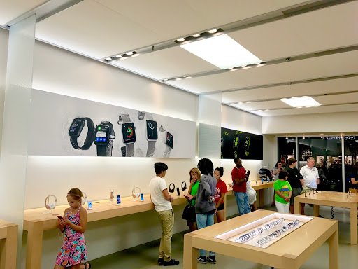 Computer Store «Apple St. Johns Town Center», reviews and photos, 4835 River City Dr, Jacksonville, FL 32246, USA